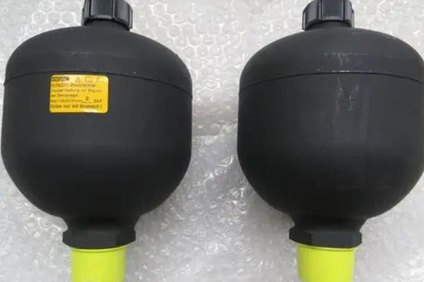 蓄能器充氣工具不會(huì)使用？這份使用指南要收好！